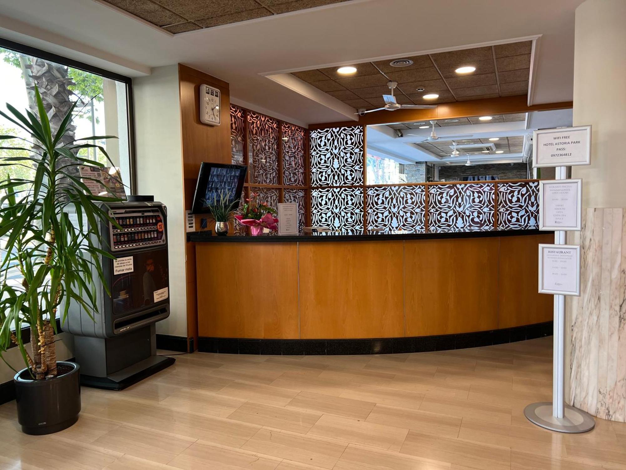 Hotel Astoria Park โยเรตเดมาร์ ภายนอก รูปภาพ